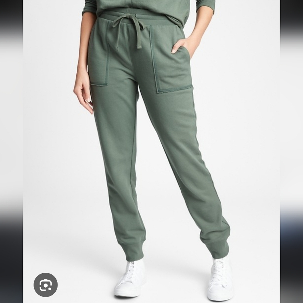 GAP Womens Vintage Soft Joggers Cool Olive Size XXL
